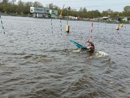 Vodní slalom duben